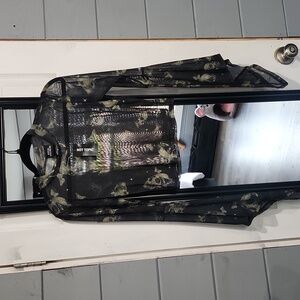 Mesh bell sleeve crop top size medium